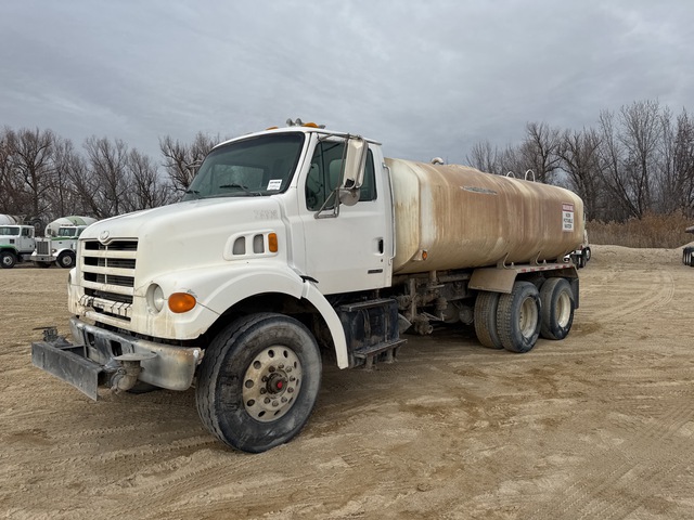 2001 Sterling M7500 Acterra 4000 gal 6x4 Water Truck