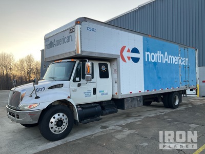 2005 International 4x2 Furgonetka