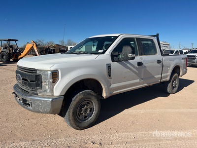 2018 Ford F-250 XL 4x4 Crew Cab بيك اب