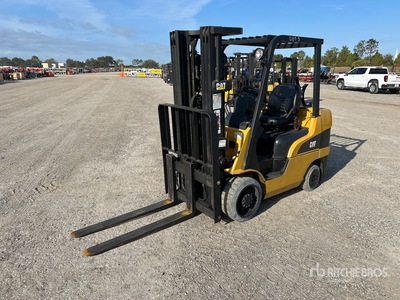 2005 Cat C6000 5750 lb Cushion Tire Cushion Forklift