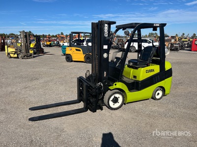 2002 Clark C30CL 4800 lb Cushion Tire フォークリフト