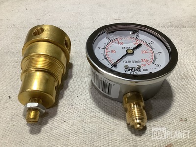 (14) Winter's PFQ-ZR Series Pressure Indicators