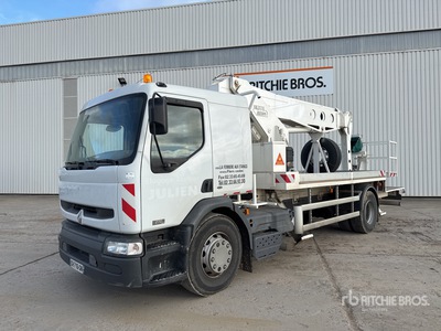 1988 Rigaud N1 on 2002 Renault Premium 270dCi 4x2 Sleeper Camion Nacelle Bucket Truck