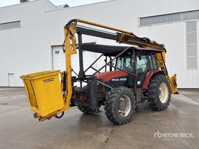 1999 New Holland M135 4x4 Tracteur Agricole Avec Nacelle Trattore agricolo 4RM