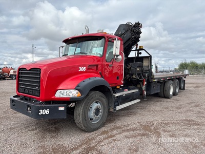 Hiab 288 EP-4 HIPRO 21610 lb Knuckle Boom on 2008 Mack GU813 Boom Truck