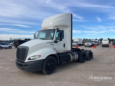 2020 International RH613 6x4 Cabeza Tractora Cabina Corta