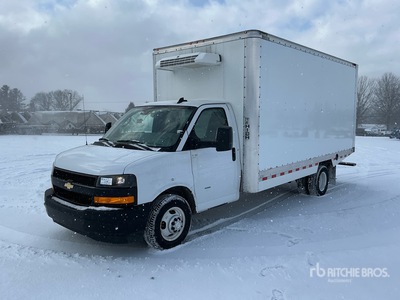2024 Chevrolet Express G3500 4x2 Camiones