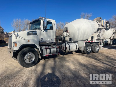 2020 Western Star 4700SF 8x4 Mixer Truck
