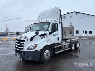 2020 Freightliner Cascadia 116 6x4 T/A Day Cab Truck Tractor