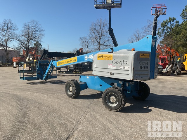 ELEVADOR TELESCóPICO 2018 GENIE 4WD S45