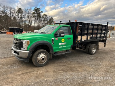 2018 Ford F-450 XL 4x4 Flatbed Truck