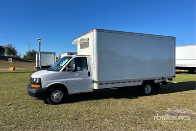 2024 GMC G3500 4x2 Refrigerated Truck
