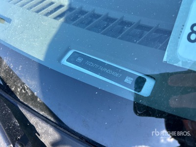 2024 GMC G3500 4x2 Refrigerated Truck