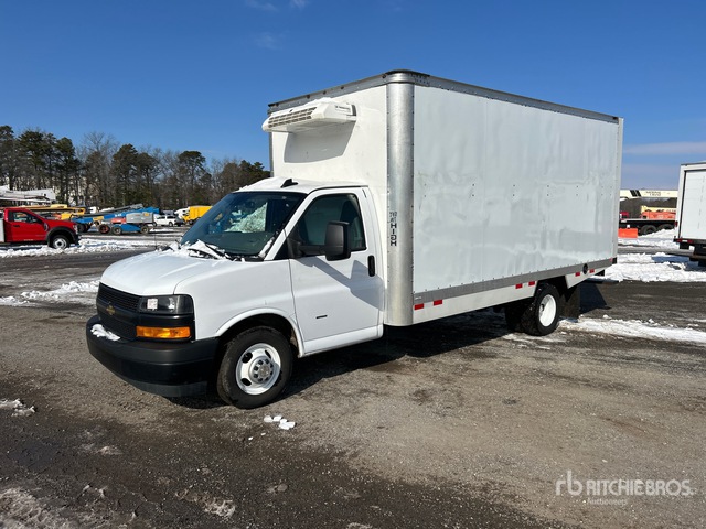 2024 Chevrolet Express 3500 4x2 Refrigerated Truck