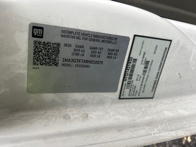 2024 GMC G3500 4x2 Refrigerated Truck