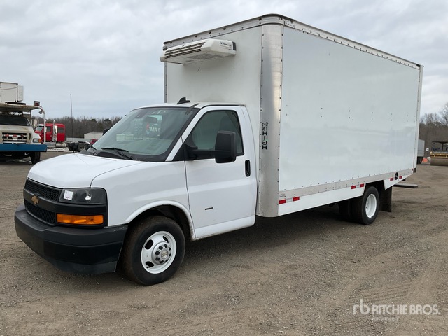 2024 GMC Savana 3500 4x2 Refrigerated Truck