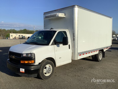 2024 Chevrolet Express 3500 4x2 Camiones