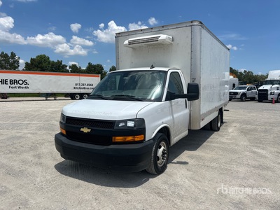 2024 Chevrolet Express 3500 4x2 Camiones