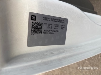 2024 GMC G3500 4x2 Refrigerated Truck