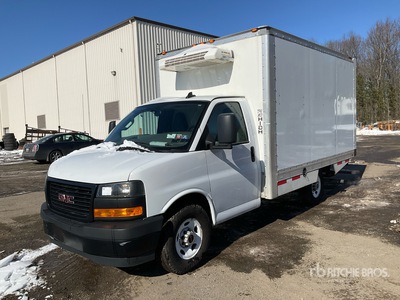 2023 GMC G3500 4x2 Refrigerated Truck