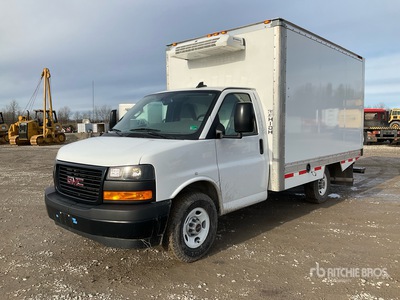 2023 GMC G3500 4x2 Refrigerated Truck