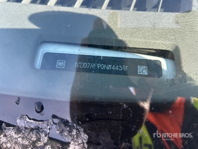 2022 GMC G3500 4x2 Refrigerated Truck