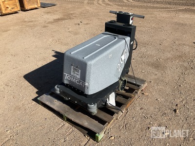 Tomcat 200 Pro-Gleam UHS Burnisher