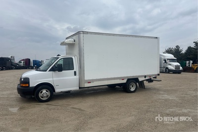 2024 Chevrolet Express G3500 4x2 Camiones