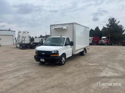 2024 Chevrolet Express G3500 4x2 Camiones