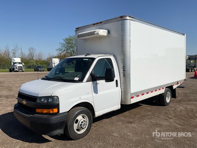 2024 Chevrolet Express G3500 4x2 Camiones