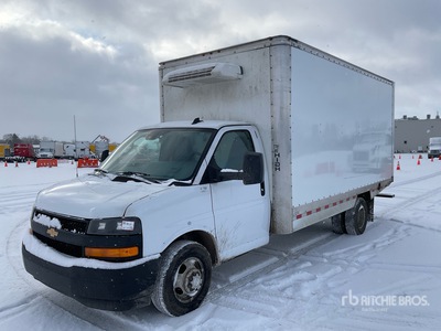 2024 Chevrolet Express G3500 4x2 Camiones