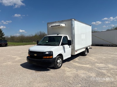 2024 Chevrolet Express G3500 4x2 Camiones