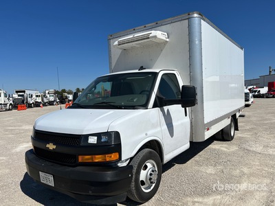 2024 Chevrolet Express G3500 4x2 Camiones