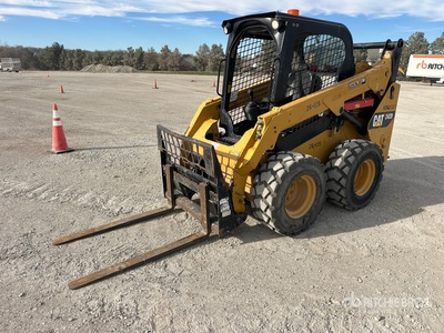 2019 Cat 242D Chargeuse à direction à glissement