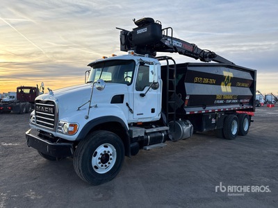 Serco 7500 7873 lb Knuckle Boom on 2007 Mack CV713 6x4 Grapple Truck