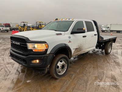 2022 Ram 5500 4x4 Crew Cab Flatbed Truck