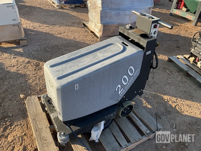 Tomcat 200 Pro-Gleam UHS Burnisher