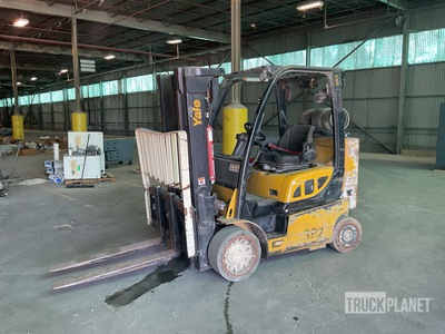 2020 Yale GC080VXBCS 7600 lb Pneumatic Tire رافعة شوكية
