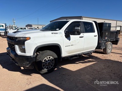 2021 Chevrolet Silverado 2500HD 4x4 Crew Cab Flatbed Truck