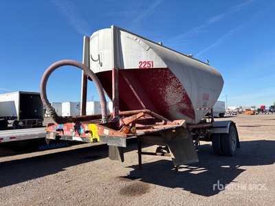 1973 Fruehauf S/A Pneumatische bulkaanhangwagen