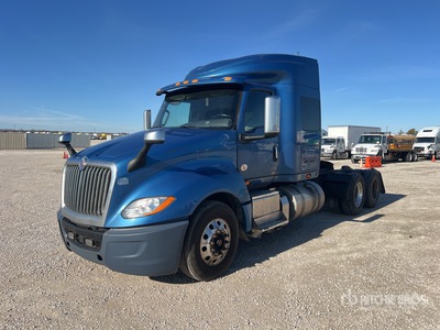 2021 International LT625 6x4 Cabeza Tractora Cabina Dormitorio