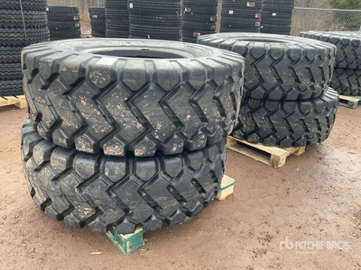 Quantity of (4) Bedrock 20.5x25 Neumáticos (Unused)