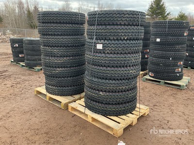 Quantity of (16) Bossway BD525 11R22.5 Drive Banden (Unused)
