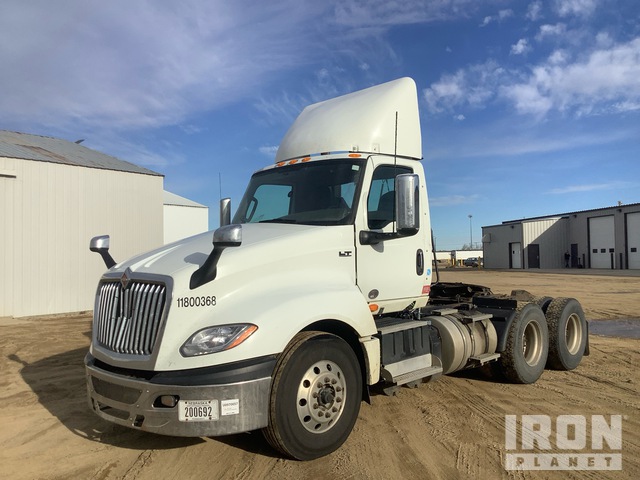 3HSDZAPR4JN633344 International Lt 625 Photo 1