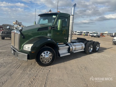 2019 Kenworth T880 6x4 T/A Sleeper Truck Tractor