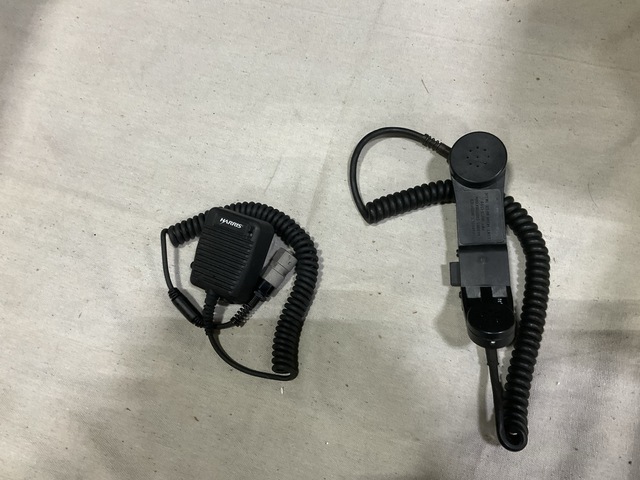 (17) Harris 12041-3150 Dynamic Microphones