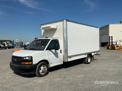 2024 Chevrolet Express G3500 4x2 冷蔵トラック