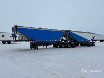 2011 Doepker 28 ft Super B-Train Lead Grain Trailer