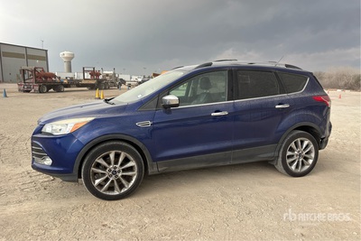 2015 Ford Escape 2WD  سيارة رياضية متعددة الاستخدامات