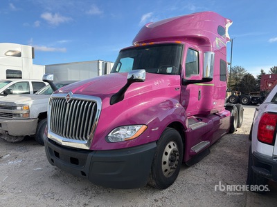 2022 International LT625 6x4 Cabeza Tractora Cabina Dormitorio